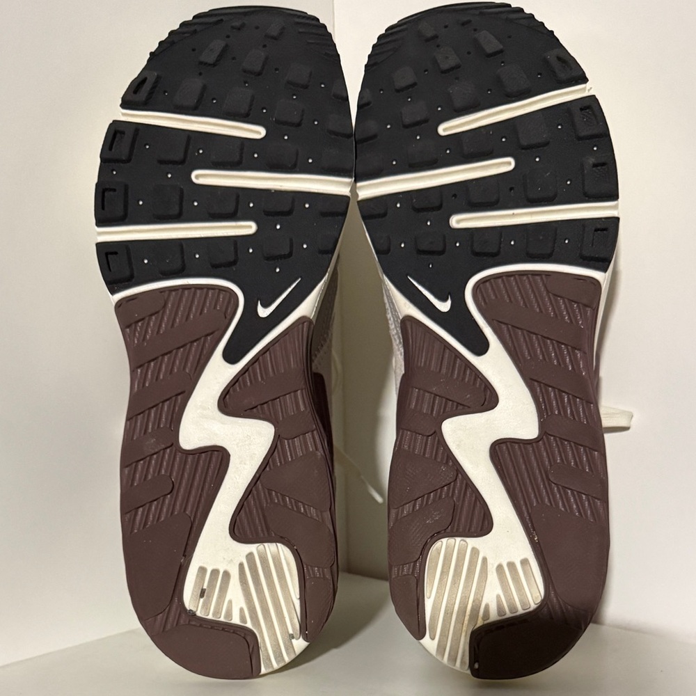 Nike Air Max White and Maroon Sneakers - Picture 3 of 4